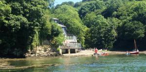 4 Bedroom House along the River Fowley in Lerryn Cornwall